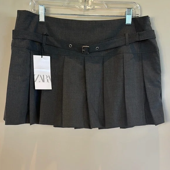 Zara Gray Pleated Skater Mini Skort - Picture 1 of 6
